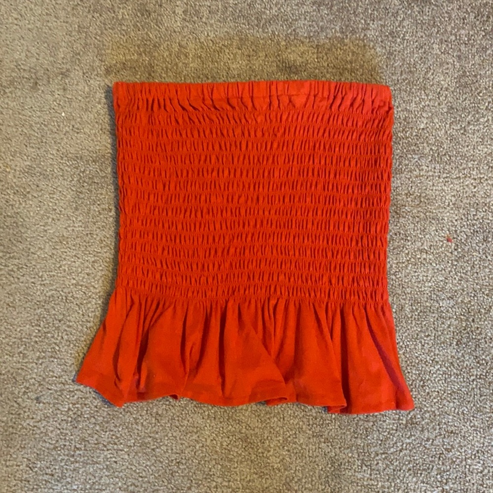 Red tube top woman’s